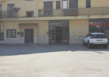 WhatsApp Image 2023-11-11 at 10.25.06 (1).jpeg - Locale Commerciale Via Giulio Pastore, Salerno - foto 3