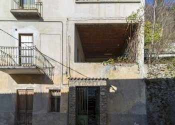 Appartamento via IV Novembre, 58, Pradleves - foto 1