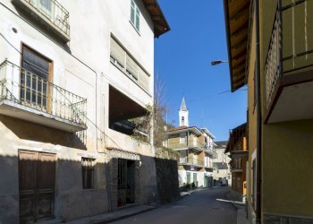 Appartamento via IV Novembre, 58, Pradleves - foto 2