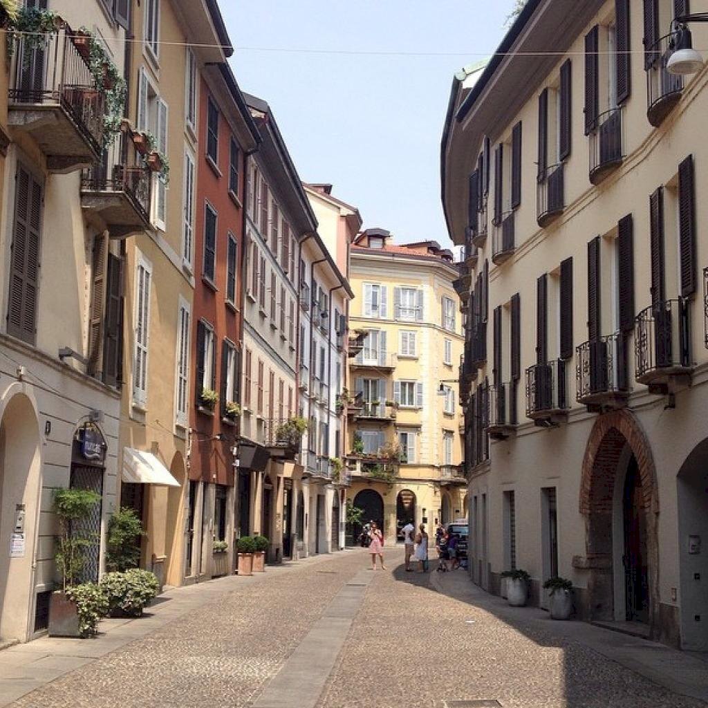 Three-room apartment Via Madonnina, Milano - photo 1