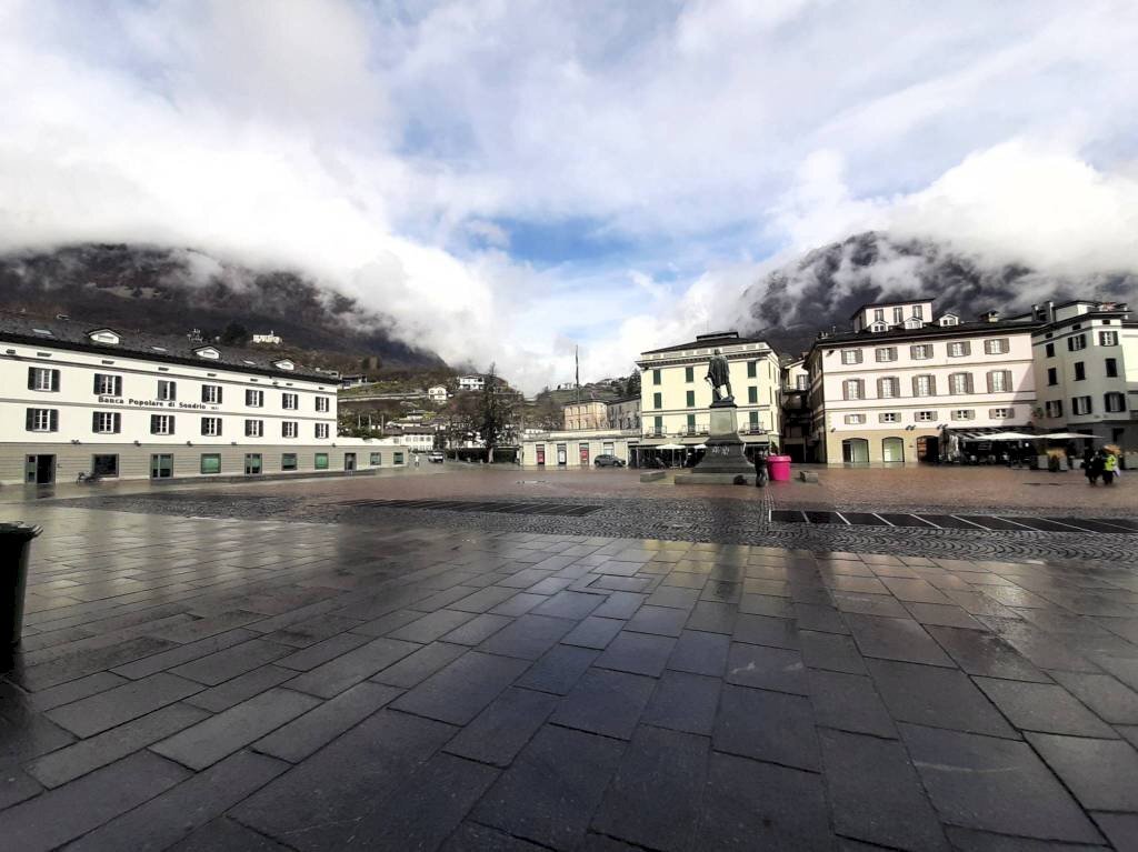 Zona - Box piazza Giuseppe Garibaldi, Sondrio - foto 2