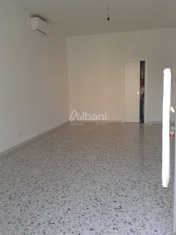 AFF14.jpg - Locale Commerciale Vezzano Ligure - foto 3