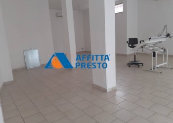 Commercial Activity Via Aurelia, Viareggio - photo 1