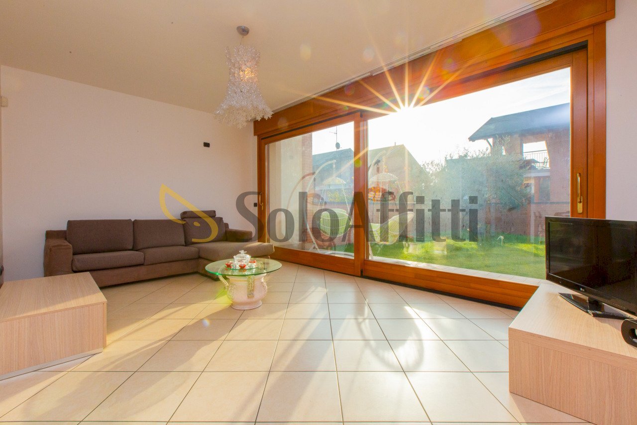 10001-10003.jpg - Villa a Schiera Via Bienate 4, Busto Arsizio - foto 3