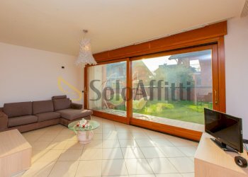 10001-10002.jpg - Villa a Schiera Via Bienate 4, Busto Arsizio - foto 2