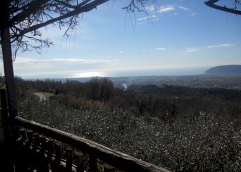 2) panorama dalla terrazza.JPG - Semi-detached house Via Marciano 48, Castelnuovo Magra - photo 8