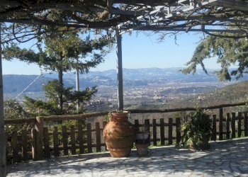 4) terrazza esterna.JPG - Semi-detached house Via Marciano 48, Castelnuovo Magra - photo 11