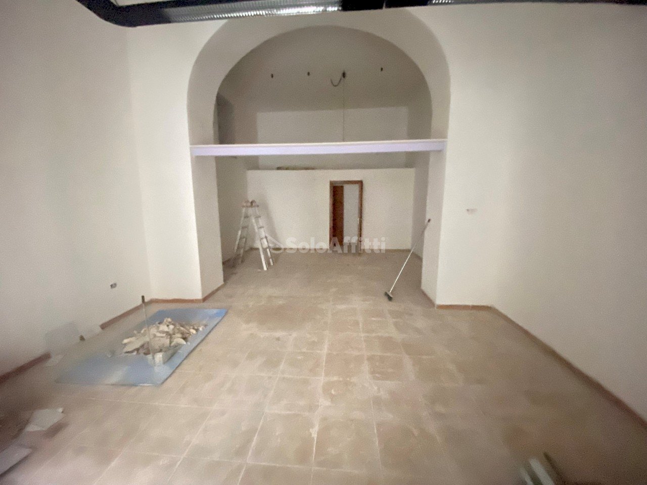 3.jpg - Locale Commerciale Via Fulvio Renella 37, Caserta - foto 1