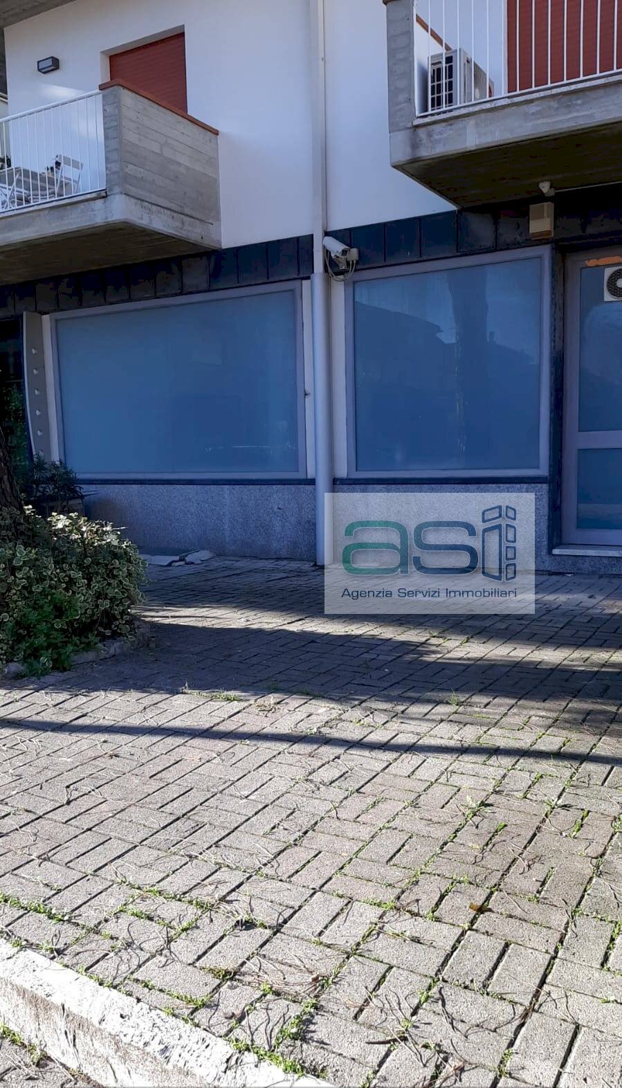 Locale Commerciale via dei navigatori, Martinsicuro - foto 2