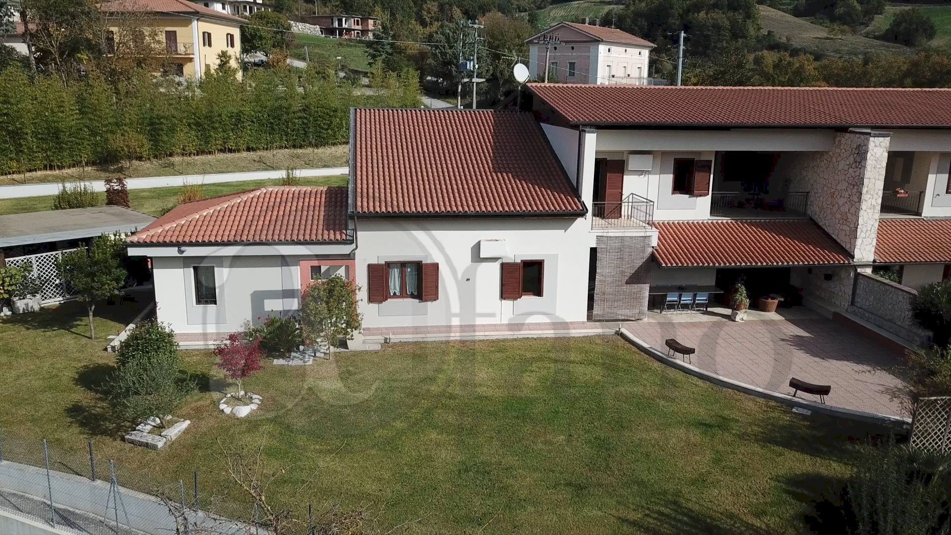 Villa Bifamiliare Via Spineto, Atina - foto 1