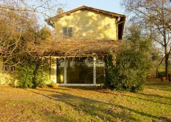 DSC05565.JPG - Villa Via Vecchia Pesciatina in Gragnano, Lucca - foto 2