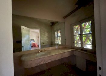 CASA COLONICA IN VENDITA A LUCCA (12).jpg - Villa Via Vecchia Pesciatina in Gragnano, Lucca - foto 15