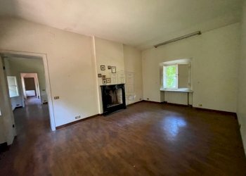 CASA COLONICA IN VENDITA A LUCCA (20).jpg - Villa Via Vecchia Pesciatina in Gragnano, Lucca - foto 19