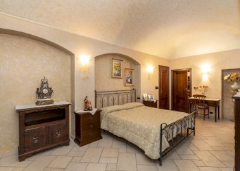 prima camera da letto - Appartamento Corso Re Umberto, 16, Verzuolo - foto 25