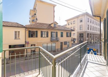 balcone camera da letto - Appartamento Corso Re Umberto, 16, Verzuolo - foto 40