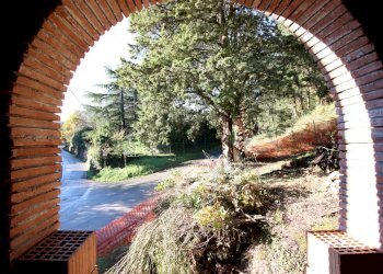 rudere da ristrutturare vendesi lucca.JPG - Casale Lucca - foto 3