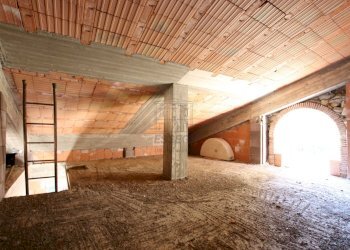 rudere da ristrutturare vendesi lucca.JPG - Casale Lucca - foto 20