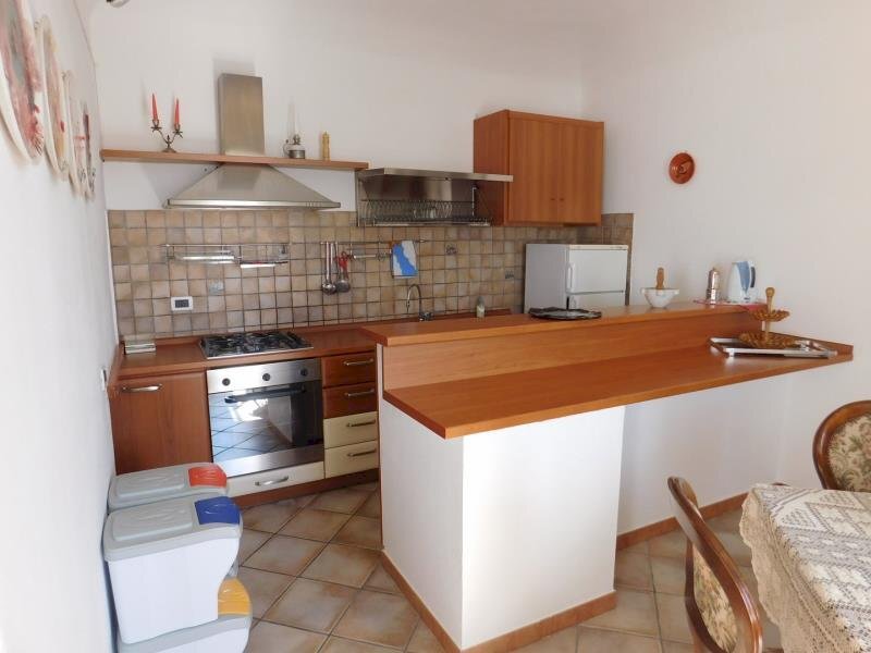 Three-room apartment Savona (neighborhood Zinola) - photo 1