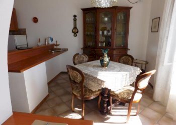 Three-room apartment Savona (neighborhood Zinola) - photo 2