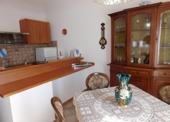 Three-room apartment Savona (neighborhood Zinola) - photo 3