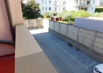 Three-room apartment Savona (neighborhood Zinola) - photo 13
