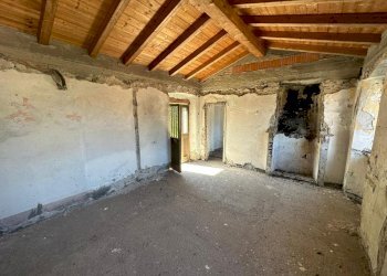 4.jpg - Casa semi indipendente Vezzano Ligure - foto 6