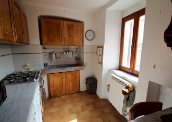 IMG_1337 (Copia).JPG - Porzione di casa Fosdinovo - foto 10