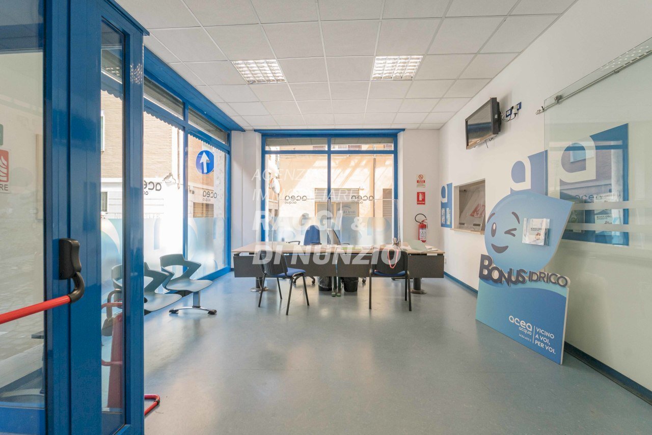 0003.jpg - Locale Commerciale Via delle Fratte, Frascati - foto 3