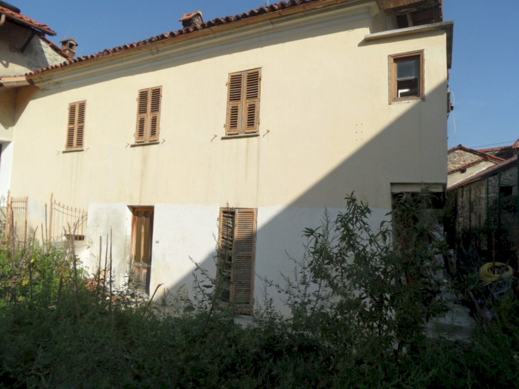 Casa indipendente via Adua, 3, Garessio - foto 2