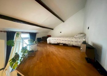 Camera da letto - Monolocale via di Ravecca, 10, Genova (zona Centro Storico) - foto 2