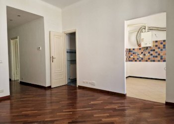 Tinello - Quadrilocale via Massimo d'Azeglio, 1, Genova (zona Sampierdarena) - foto 1