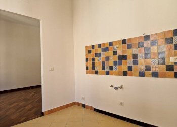 Angolo cottura - Quadrilocale via Massimo d'Azeglio, 1, Genova (zona Sampierdarena) - foto 16