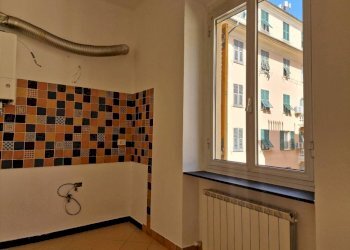 Angolo cottura - Quadrilocale via Massimo d'Azeglio, 1, Genova (zona Sampierdarena) - foto 17