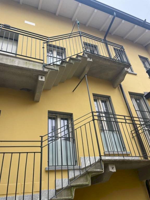 Facciata - Three-room apartment via Luigi Cingia, Lodi - photo 1