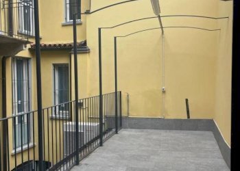 Balcone - Three-room apartment via Luigi Cingia, Lodi - photo 32