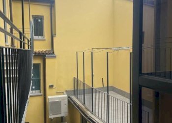 Balcone - Three-room apartment via Luigi Cingia, Lodi - photo 37