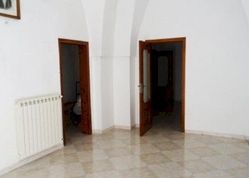 palazzo_stabile_in_vendita_a_oria_br_3890005633697 - Casa indipendente Via del Bozzone, Massa - foto 1