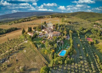 Castle Asciano - photo 2