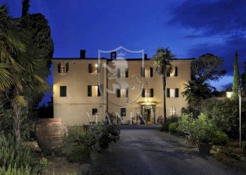 Castle Asciano - photo 6