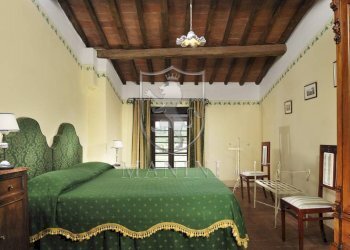 Castle Asciano - photo 12