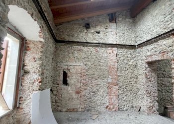 4645f0ce-f2a7-4250-be55-717ce356f33b.jpg - Appartamento Massa - foto 2