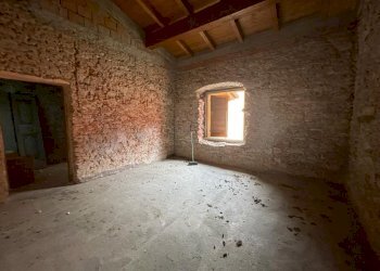 596e999e-4312-4dc7-831f-355c06d293a1.jpg - Appartamento Massa - foto 4