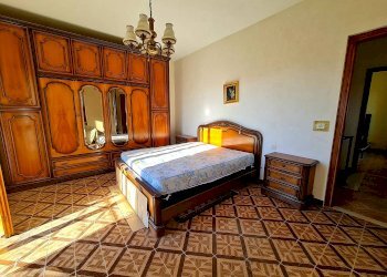 camera da letto - Casa indipendente strada Provinciale delle Langhe, Belvedere Langhe - foto 12