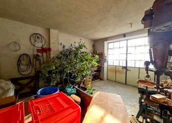 Garage - Casa indipendente strada Provinciale delle Langhe, Belvedere Langhe - foto 19