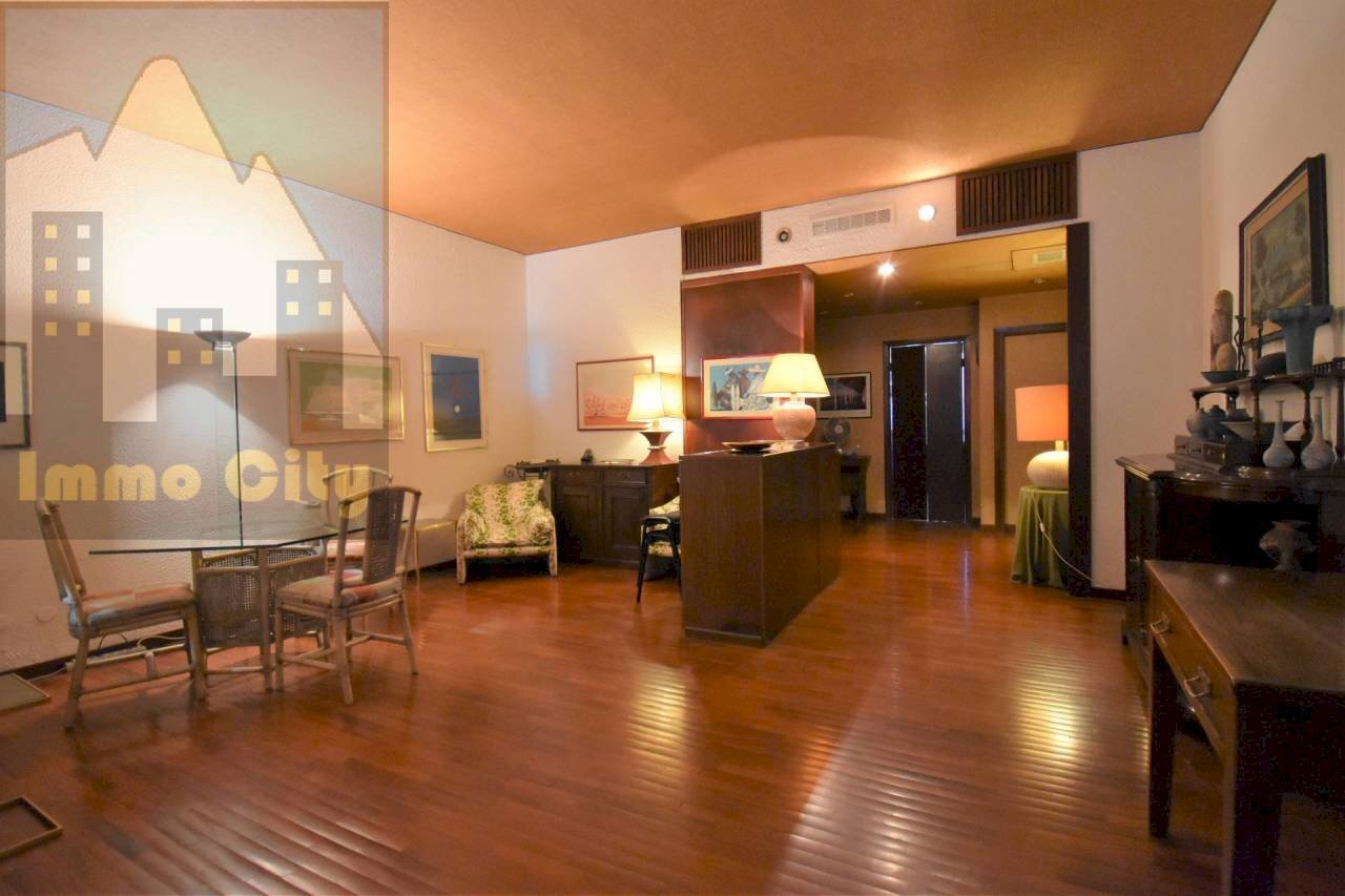 20201008172216-19.jpg - Villa Viale Giosuè Carducci, Lucca - foto 1