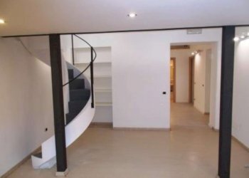 SOPPALCO SU SALA SINISTRA - Appartamento via Piave, Roma (zona Centro Storico) - foto 3