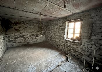 Gemini_Generated_Image_fw93g9fw93g9fw93.png - Casa semi indipendente Calice al Cornoviglio - foto 10