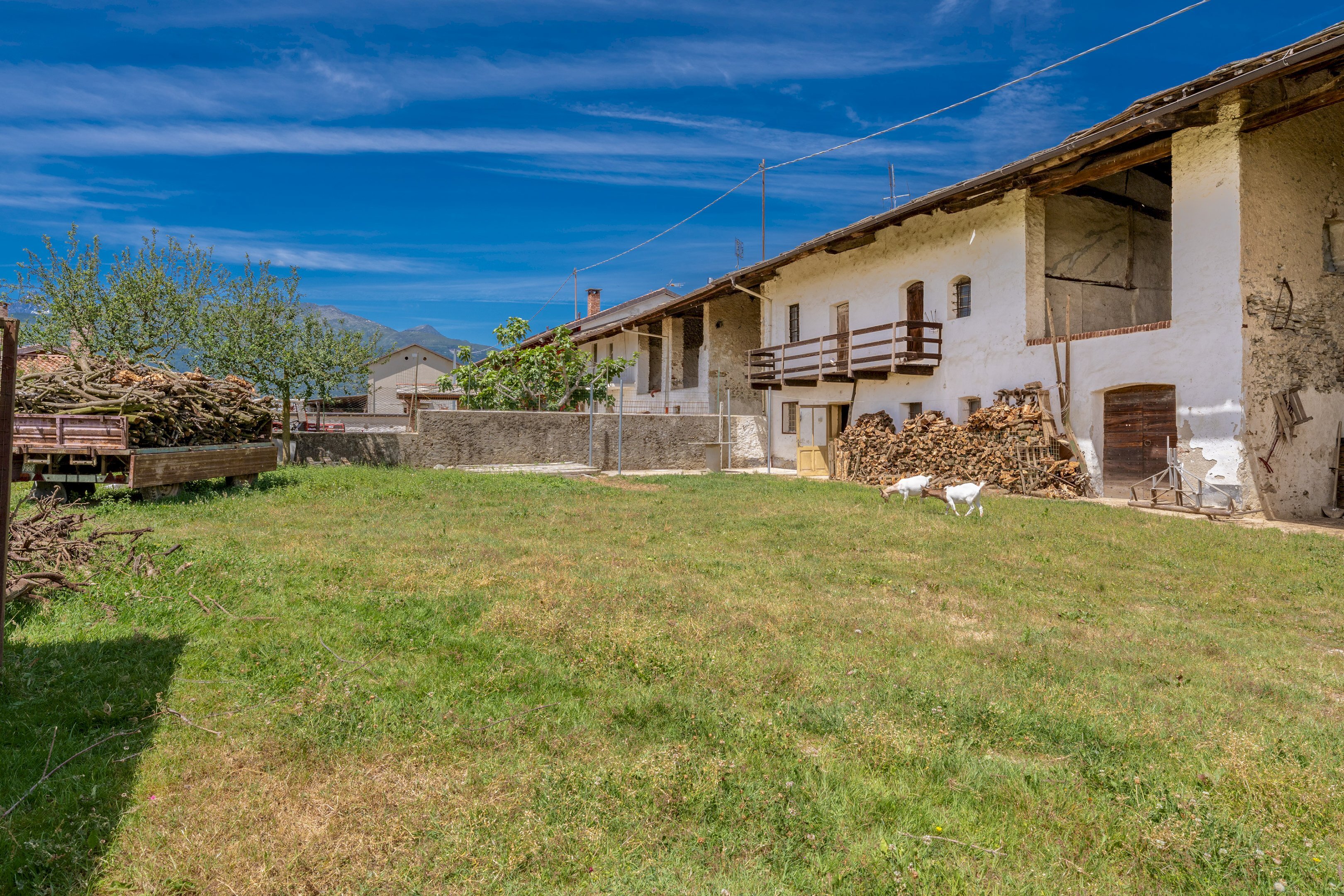 Portion of a house Via Becetto, 8, Barge - photo 3