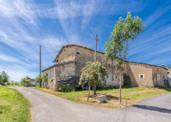 Portion of a house Via Becetto, 8, Barge - photo 5