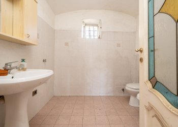 Portion of a house Via Becetto, 8, Barge - photo 17